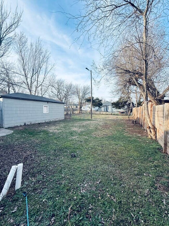 Building Photo - 727 NW 89th St