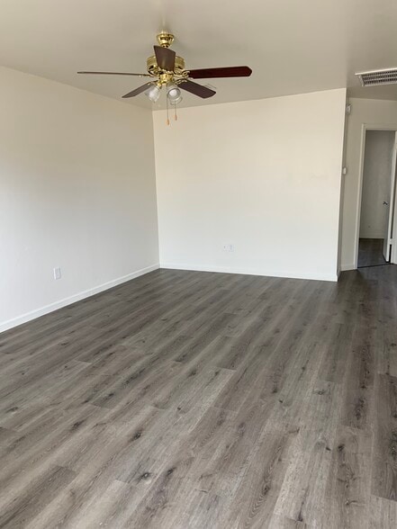 Building Photo - 3198 N Bumblebee Dr