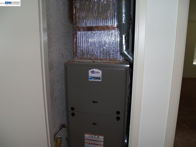 Building Photo - 703 Paradise Valley Ct