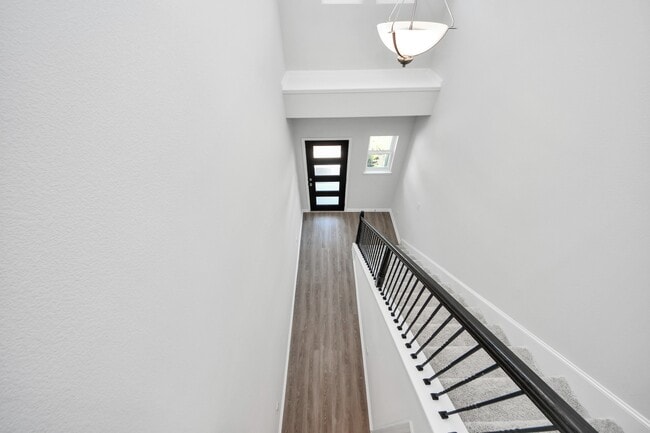 Building Photo - 15523 Foresail Ln