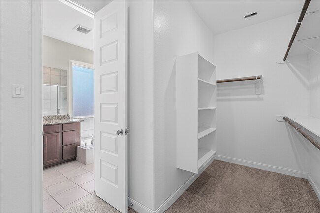 Building Photo - 4303 Shaded Arbor Way