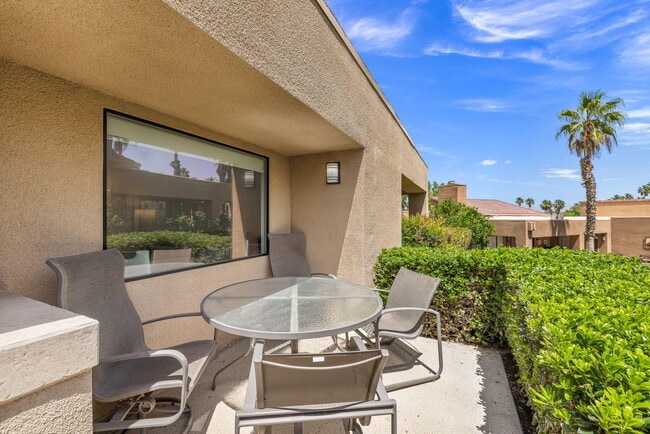 Building Photo - 73416 Mariposa Dr