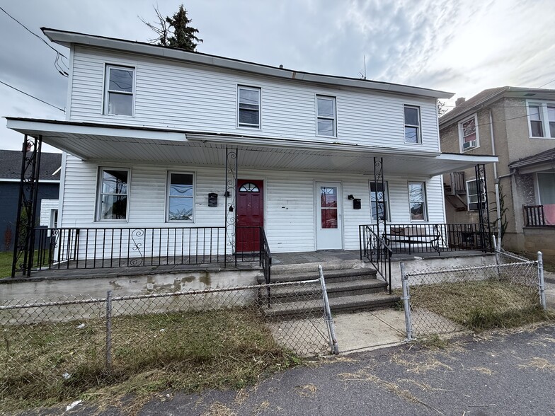 Primary Photo - 1109 Howell St