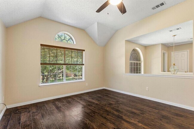 Building Photo - 4953 Sunset Ridge Dr