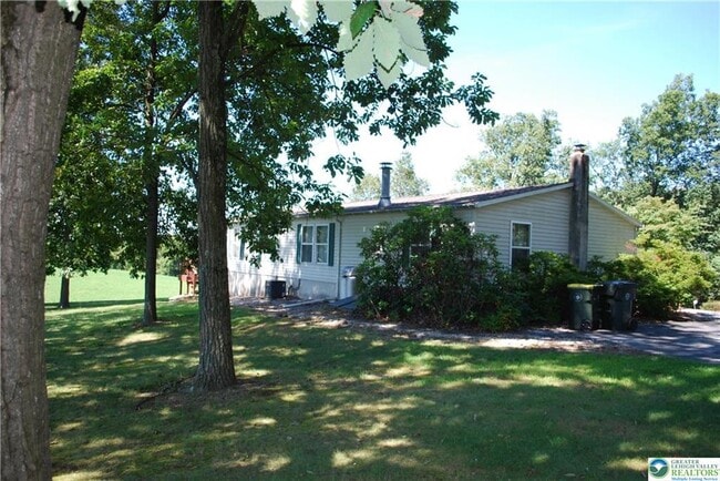 Building Photo - 9740 Dietrich Rd