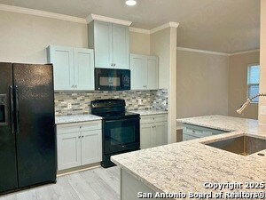 Building Photo - 2127 Muuga Manor