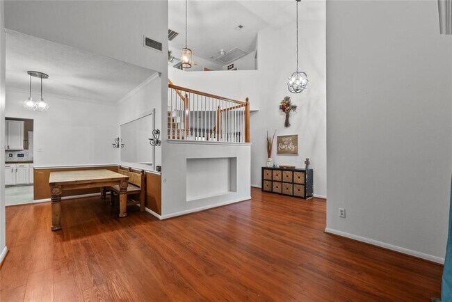 Building Photo - 3131 Bay Spring Dr