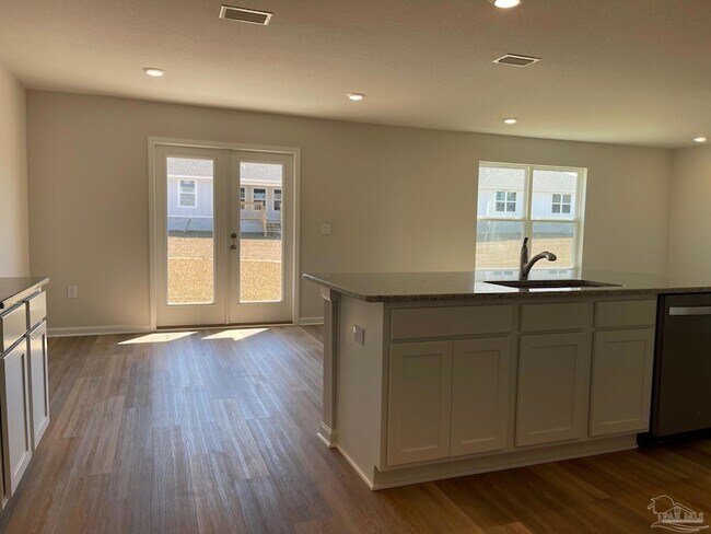 Building Photo - 10942 Blacktail Loop