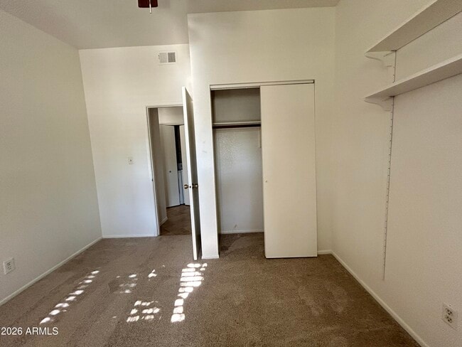 Building Photo - 6230 N 33rd Ave