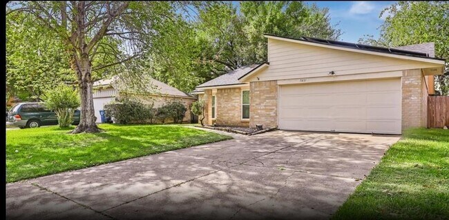 Building Photo - 7851 Battlepine Dr