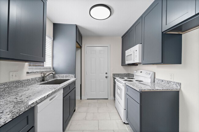 Building Photo - 1615 McKee St