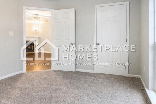 Building Photo - 212 Park Village Cir