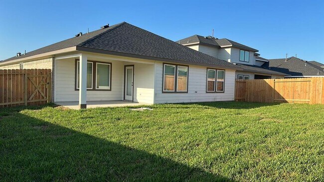 Building Photo - 7930 Elm Birch Ln