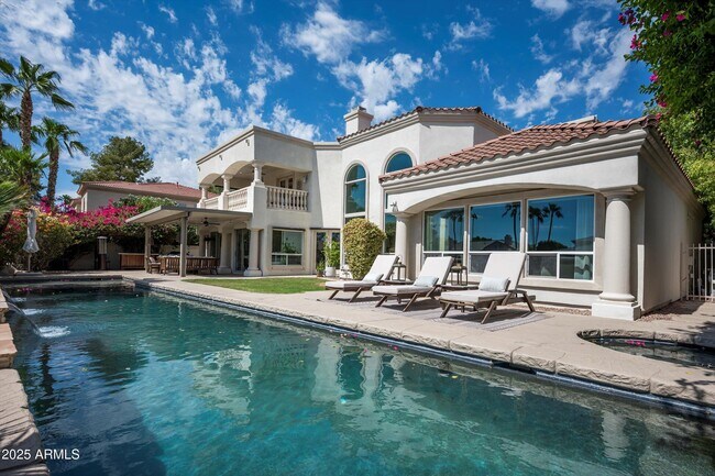 Building Photo - 1407 E Coral Cove Dr