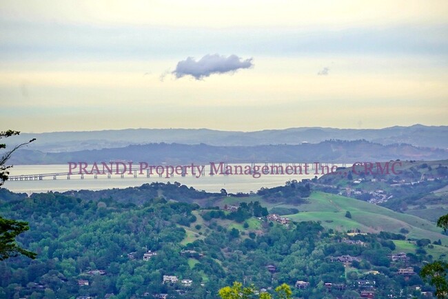 Building Photo - Mt. Tam View Home with Hardwood Floors and...