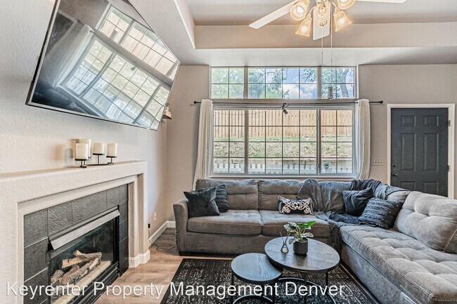 Building Photo - 2 br, 2.5 bath House - 8199 Welby Rd 4201