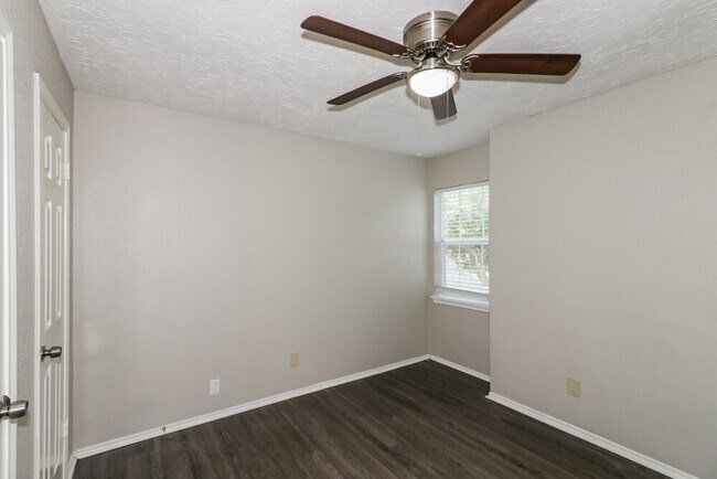 Building Photo - 6042 Beaconridge Dr