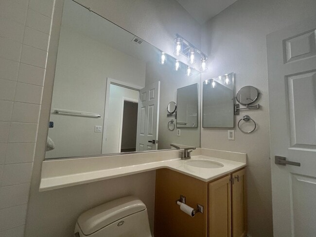 Building Photo - single story, 3 bed, 2 bath, 2 car garage in gated community in Summerlin