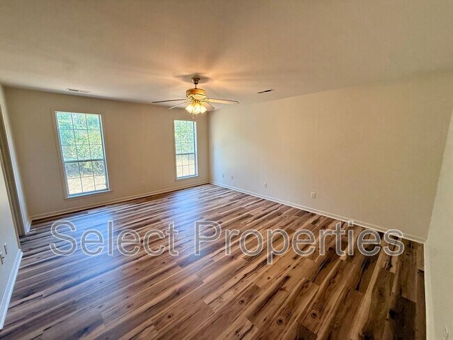 Building Photo - 3108 Maplewood Terrace