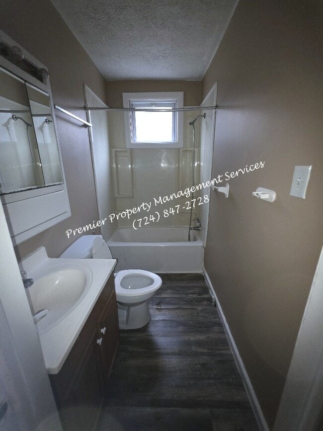 Building Photo - 1802 3rd Ave