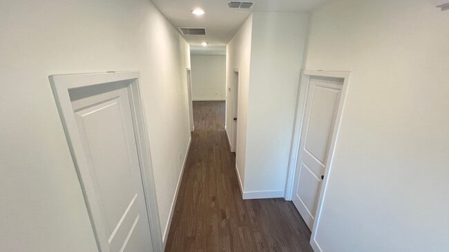 Building Photo - Spacious 4BR Home with Well Water, Pet-Friendly & No HOA