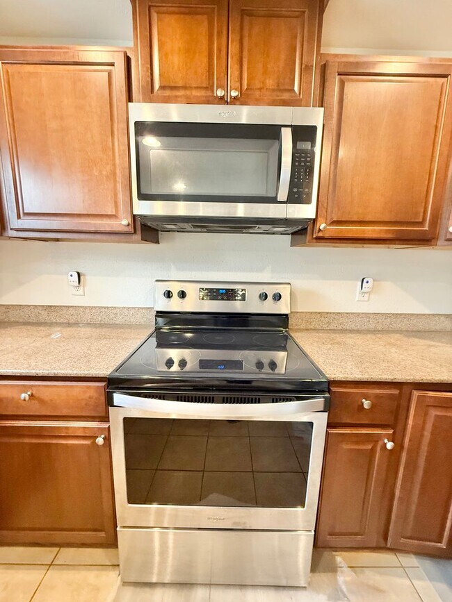 Building Photo - **4bed near MIL base- GRANITE/STAINLESS STEEL Appliances~ Roomates welcome!