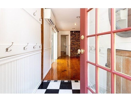 Building Photo - 87 High St