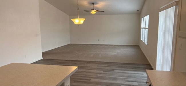 Building Photo - 7748 E Bratton Dr