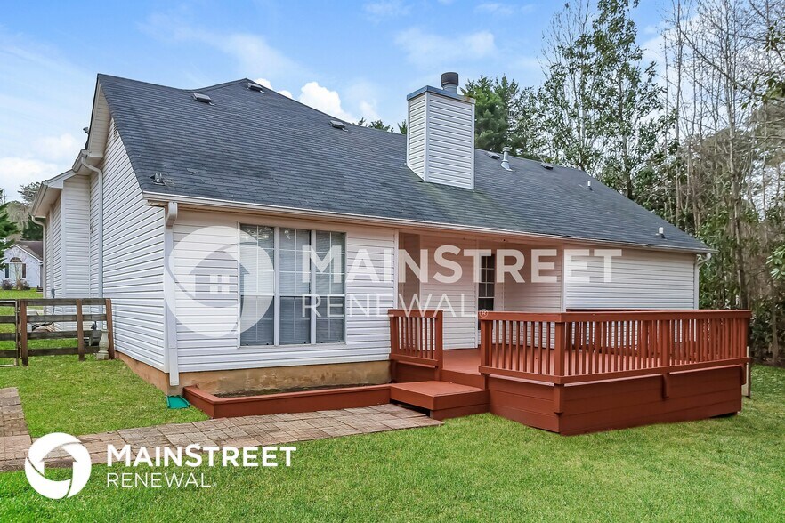 Building Photo - 89 Flagman St