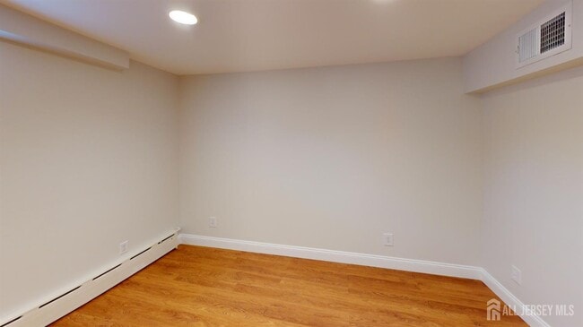 Building Photo - 13 Idlewild Ave