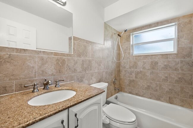 Building Photo - 3827 Barkis Ave