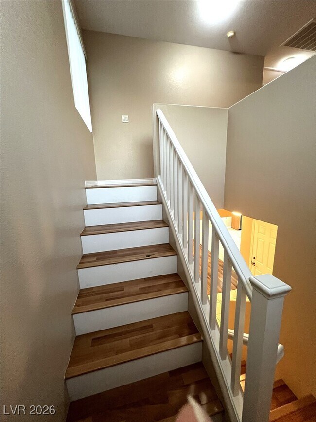 Building Photo - 7327 Laburnum St