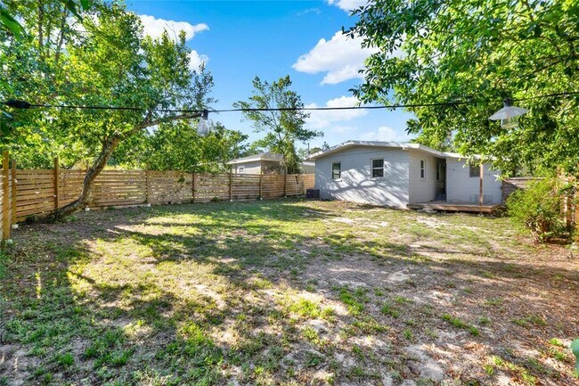 Building Photo - 1179 Seminole St