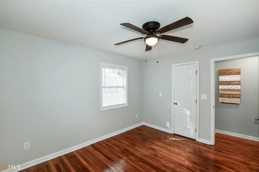Building Photo - Room in House on Pelton Pl NW