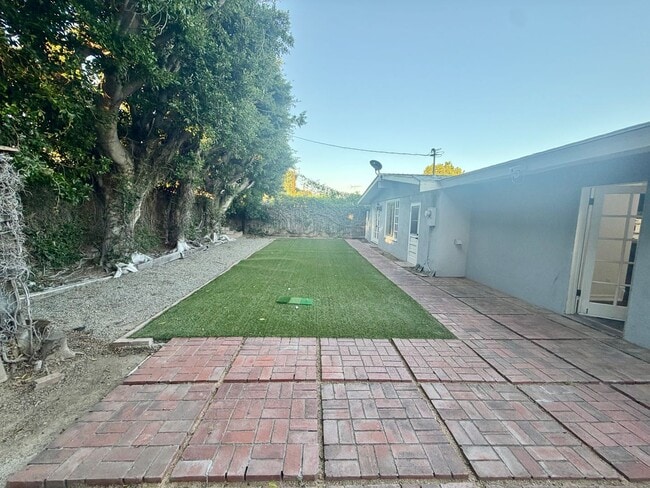 Building Photo - 4 Bedroom Beautiful Tustin Cul-De-Sac Home