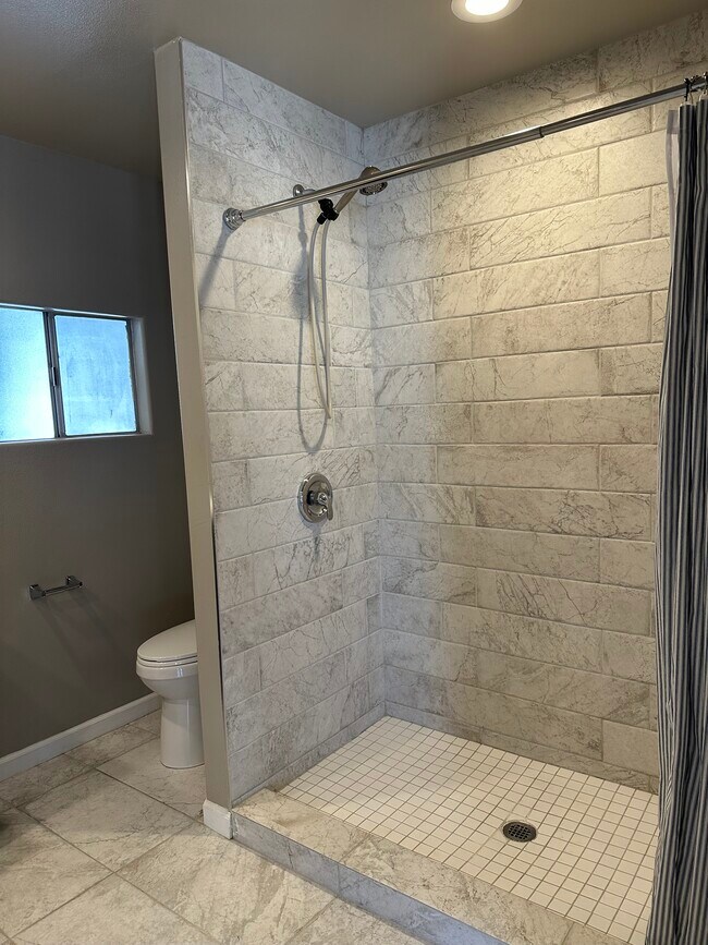 Building Photo - 73270 Desert Greens Dr N