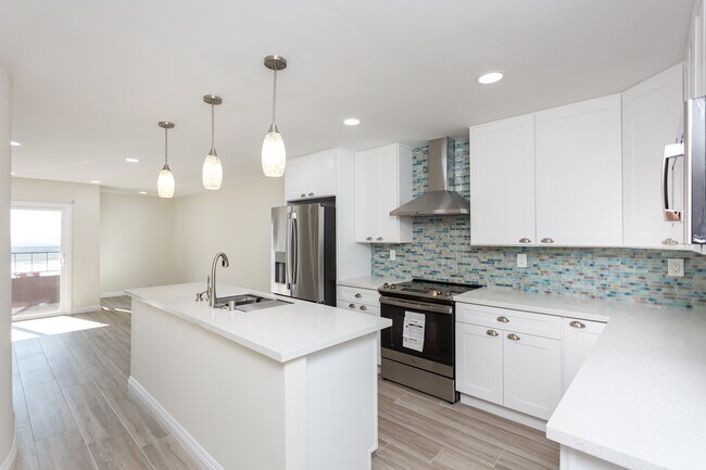 Building Photo - 2222 Carmel Valley Road