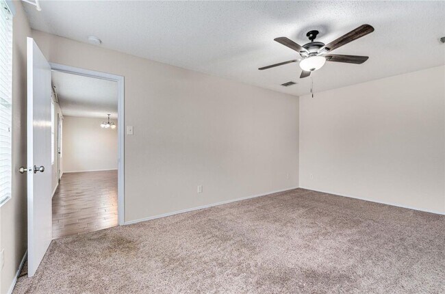 Building Photo - 208 Blazing Star Trail