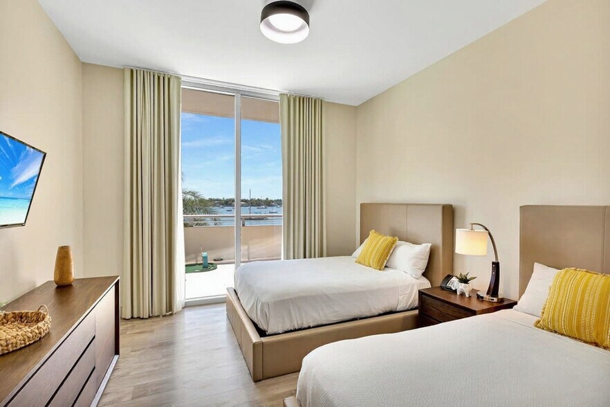 Building Photo - 348 Indiana St