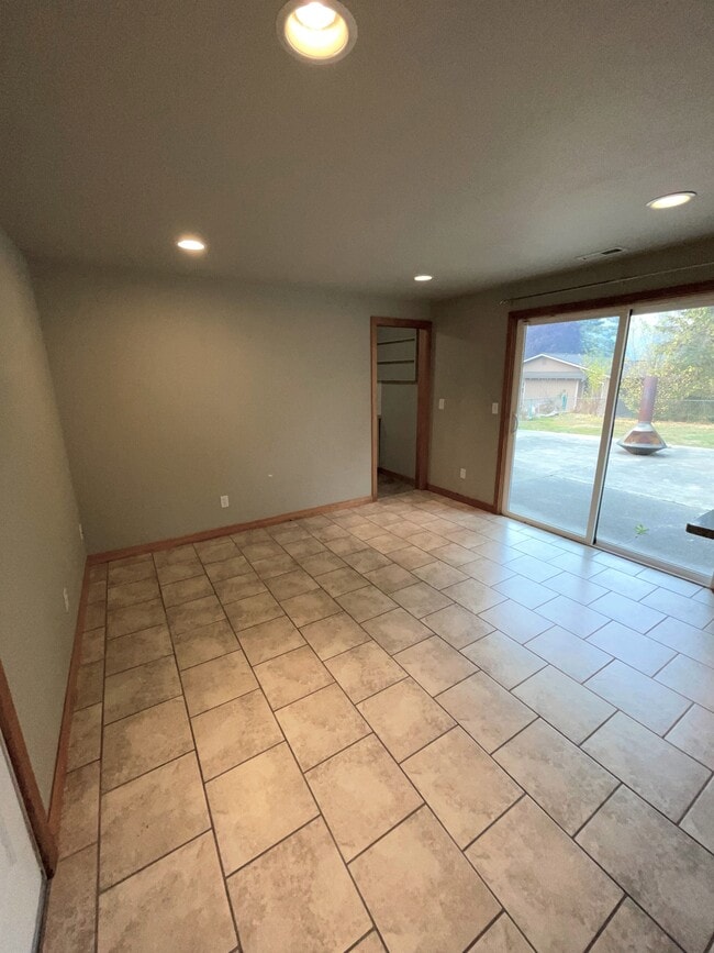 Building Photo - 13304 209th Ave SE