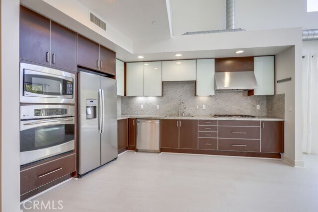 Building Photo - 3 Delancy