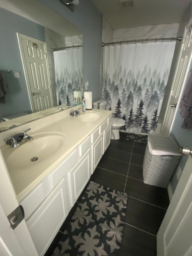 Building Photo - 2502 Younger Ct