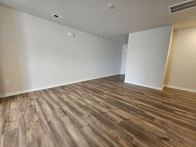 Building Photo - Taylor Hill