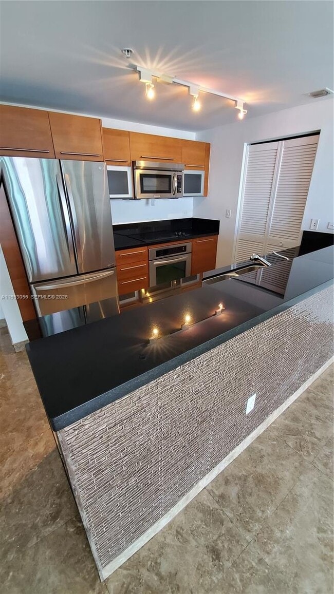 Building Photo - 253 NE 2nd St