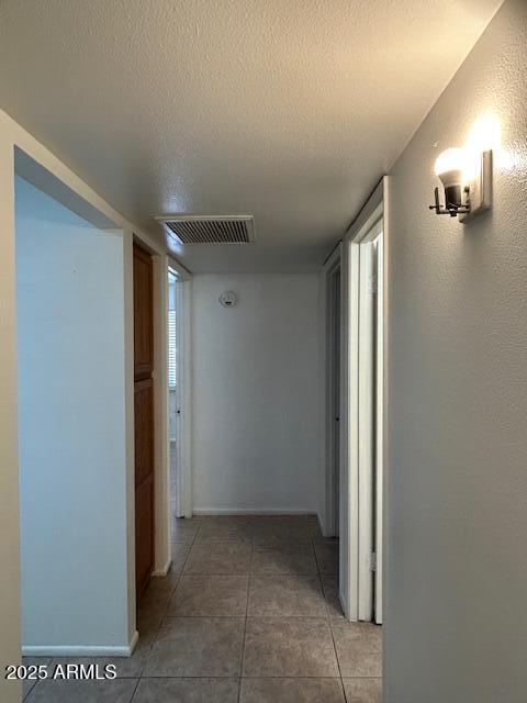 Building Photo - 1843 N Spring