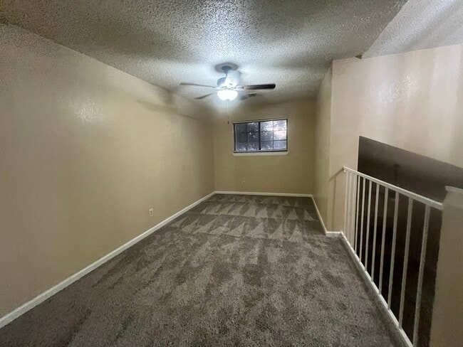 Building Photo - Remodeled townhome! 2 story with loft & 2 car garage with yard! Beautifully Remodeled Townhome – ...