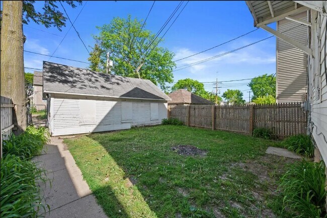 Building Photo - 2169 N 39th St