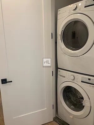 Building Photo - CLINTON AVENUE