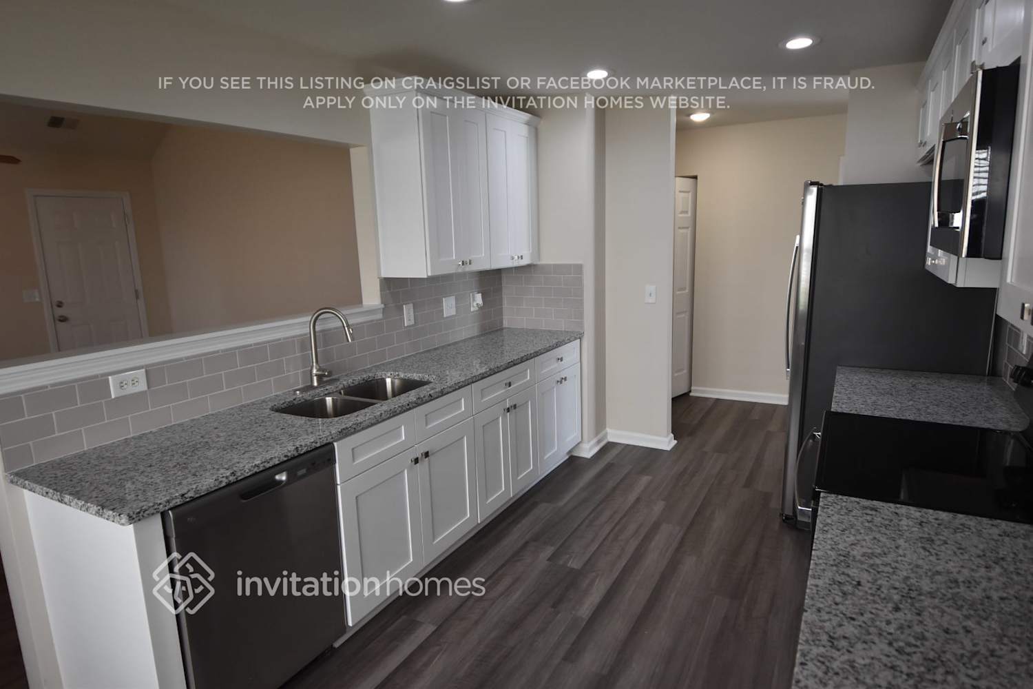 Building Photo - 8806 Laurel Run Dr