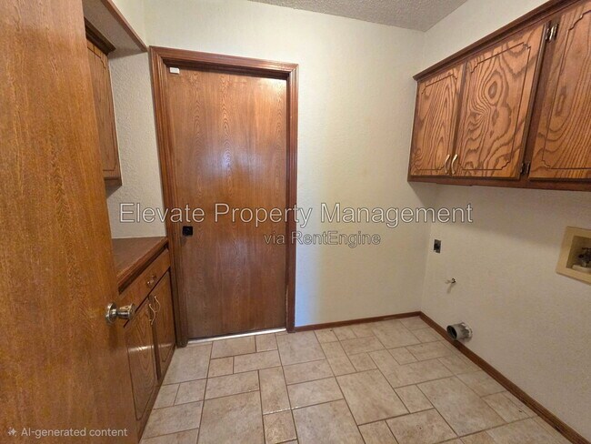Building Photo - 1204 SW 128th St